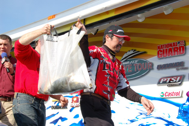 E574C8FC-CD81-438D-85DA-ECDE1AB83032