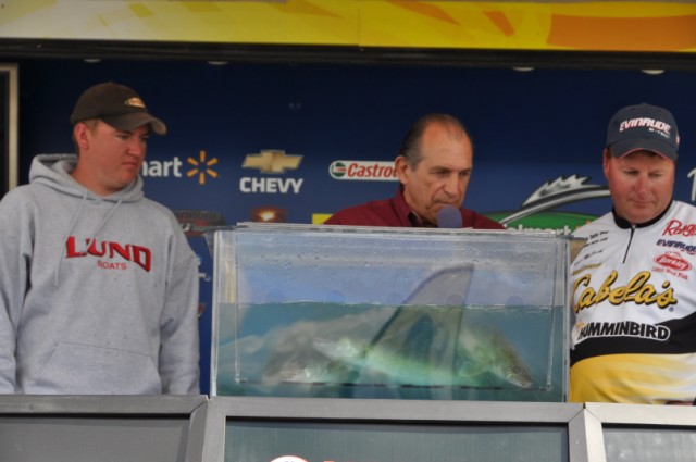 E595431B-991B-446B-B19F-7906D3DD4B40