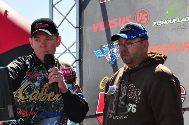 E59C9C88-4924-4805-90AF-1D23FE8FEA2D