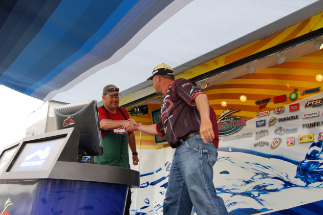 E5FE6DAE-6C5D-4AF6-A947-008E7A6D0F1D