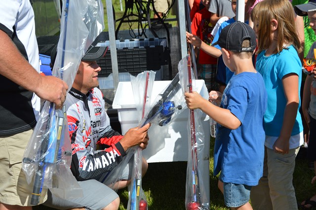 E60E00D7-D245-4033-86AE-D22EFD922330