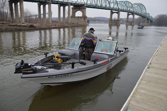 E65CBE7E-BD05-416B-A247-BCC0EF7A4A7B