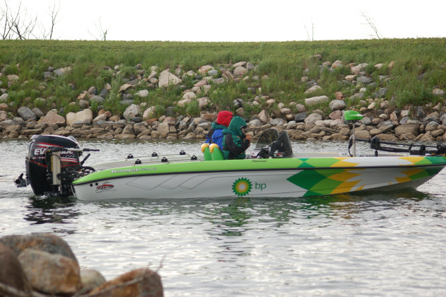 E6991DD9-6714-42E4-8CEE-8280B7A31C0C