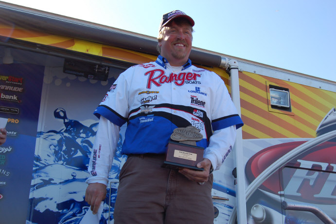 E69BC590-FCC0-4E9F-8413-FD5D60AC9F34