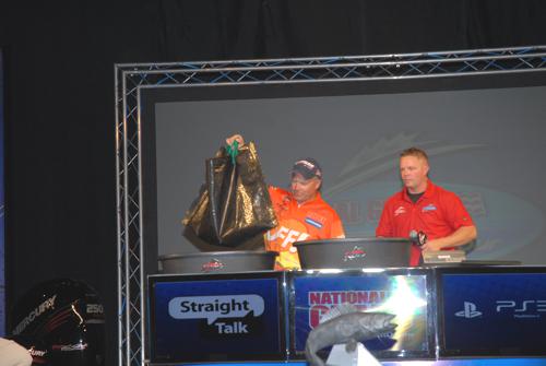 E69DE45E-6C08-44DE-99C9-A502FB986C2F