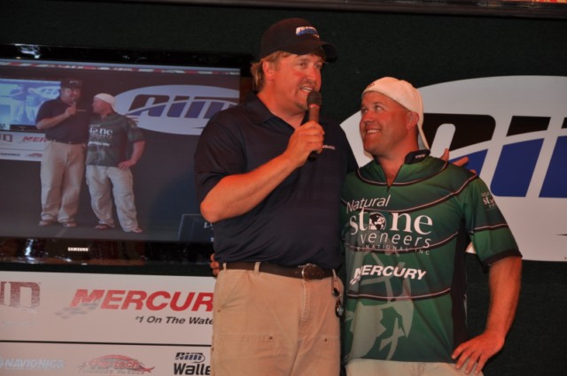 E6AAC2BD-826E-4DC8-B481-A10F608E8E72