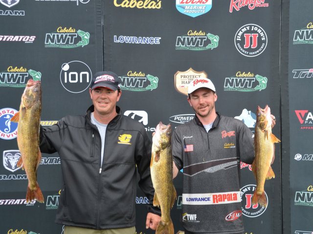 E6B15FCC-5A51-44B3-9C2A-65F3B003C82F