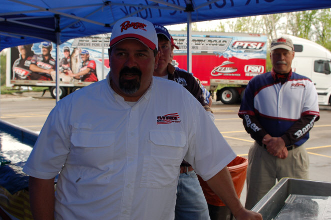 E6F55B1A-E00C-4C4D-A32C-529D9EC01F4D