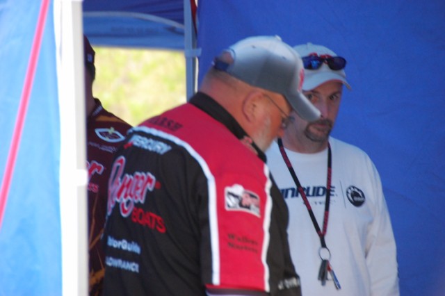 E6F5D57B-5135-4E9F-97F5-FE08A603B585