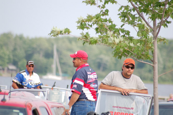 E72B6410-369B-42BD-A153-35F641A34CF4