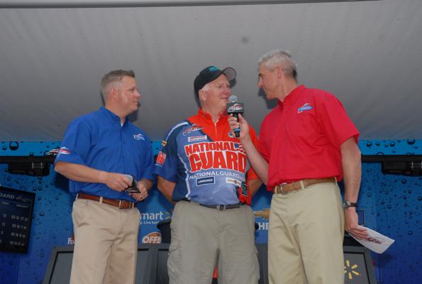 E76B6E49-A5CA-4D75-9D24-69E554B3B81E