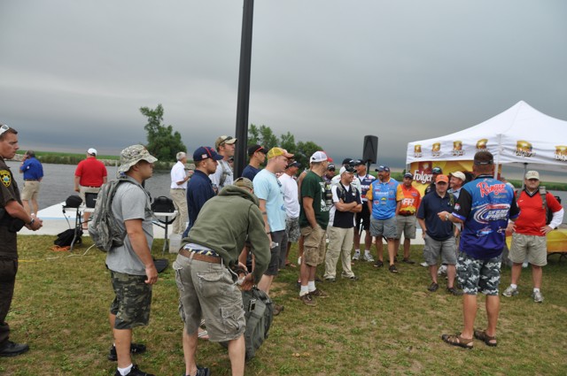 E770935F-914E-4132-A3EE-EE8B2F6DA6AE