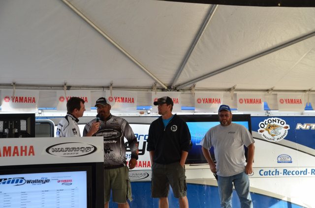 E7769CD8-5A39-4034-8658-288647D23F61