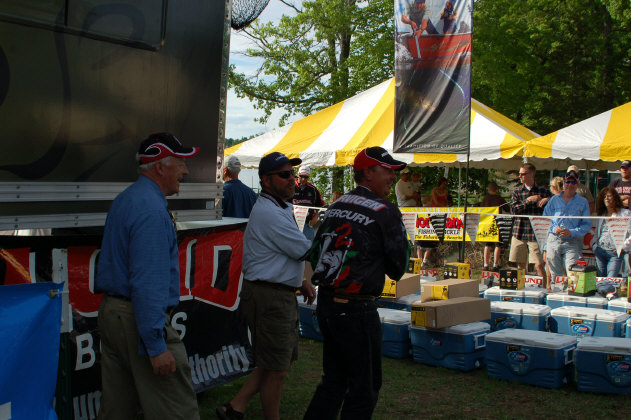 E777A8D6-F9AF-4C38-9567-70CE85063491