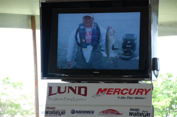 E77FE962-2DFA-4E81-86F4-5F41F9778855