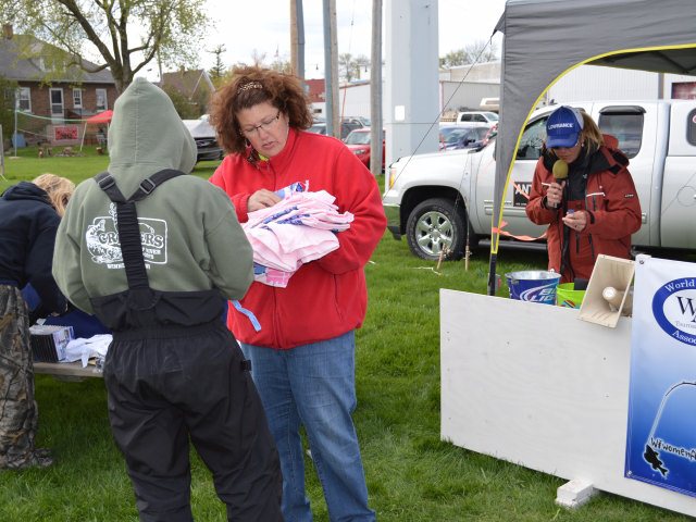 E7AA90D1-8515-433F-BA1D-51FE2243C51A