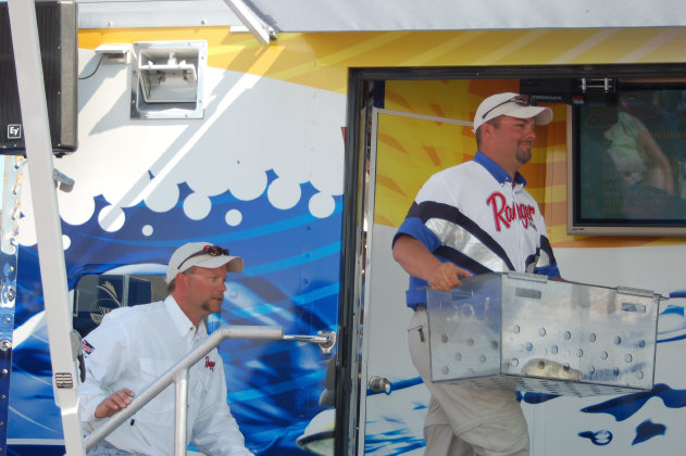 E7ABBDF7-9EFC-4C8A-818C-92DDE5A7E902