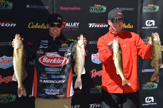 E7B37807-339A-40A7-B0C8-CFD24189FD3E