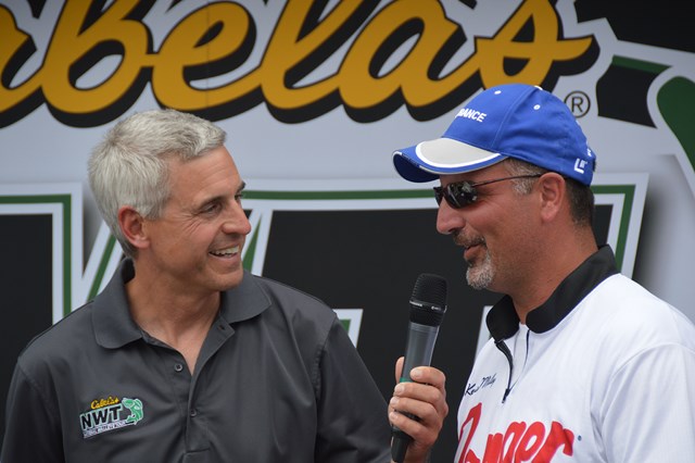 E7B82870-1475-4E31-AD71-25CB01A72283