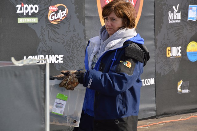 E7C541DA-D50C-4BE9-8245-9333D43A5F1F