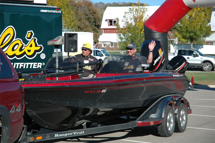 E7C9D91C-F17C-4D6F-B19E-C0B329C9E3F4