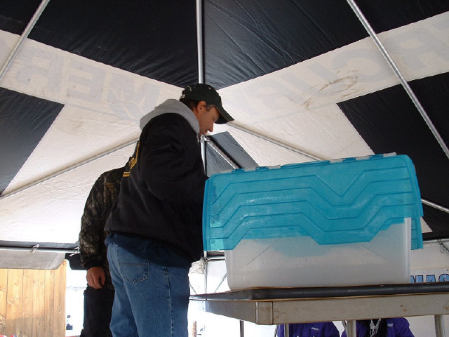 E81BD507-F702-458E-9D97-A38D60C00B9F