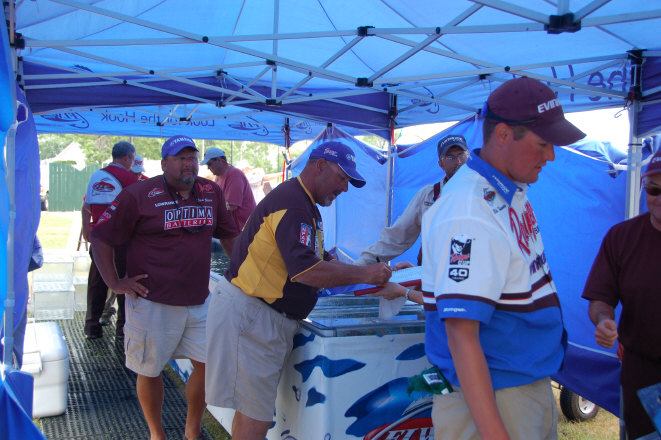 E832FA30-9F9C-4BE7-B877-49F065E09C95