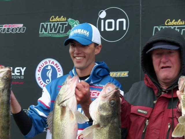 E83A600E-861F-4150-BE31-E32E7CA35A9E