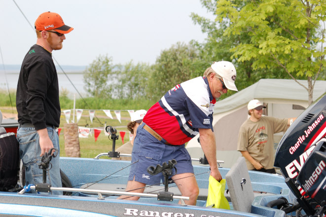 E8562C8B-D1DB-4A6B-81F4-667456CB1162