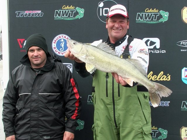 E8563066-B8C9-44DA-B6EE-3B0A06CE8183