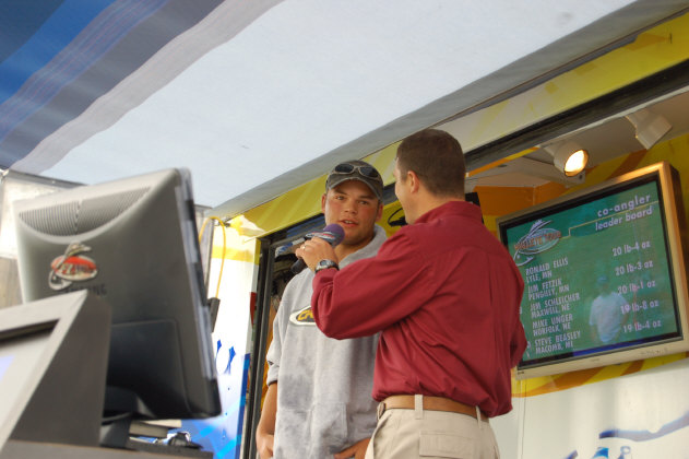 E858018A-3EAD-4C00-BCA3-C11B1071A69B