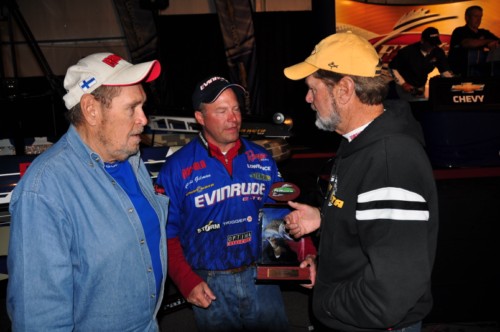 E87737D6-F032-41C4-8D10-A795A9318A89