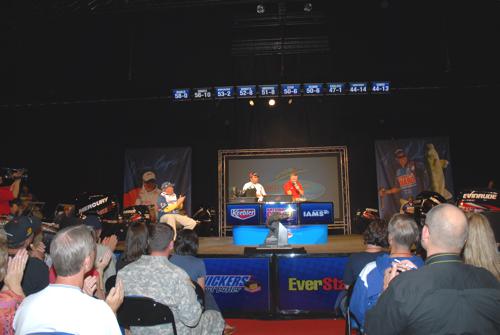 E8920F83-6E4A-4F7E-B0C8-CC9546BF53E0