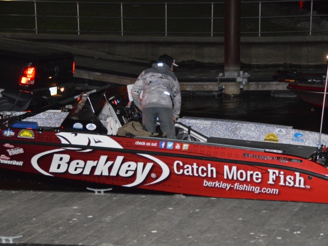 E8AA4B7B-CE45-4F4F-8C60-D38870F0B00E