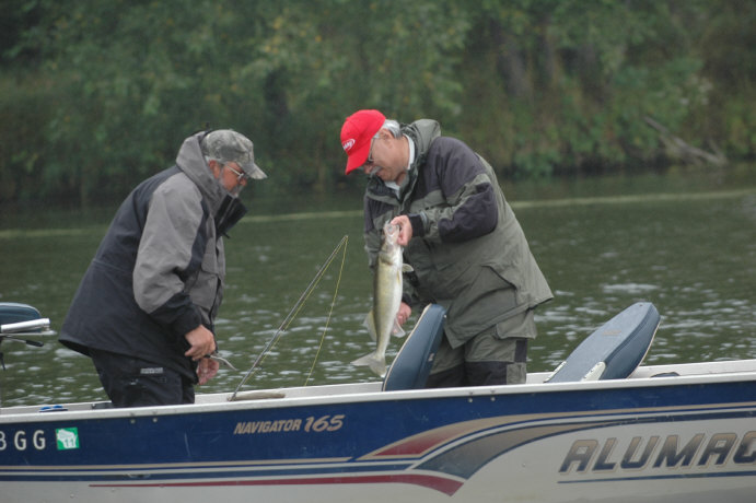 E8B3FCF6-4556-4584-9234-6B2E46956D42