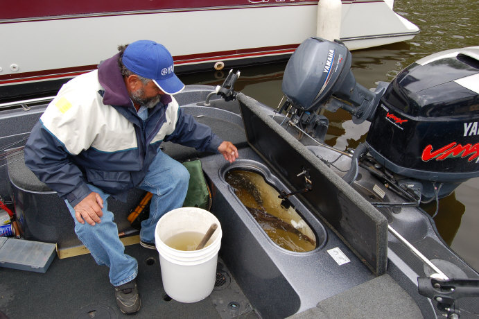 E8C492E2-073B-41DE-97AB-7FC8AC10B1ED