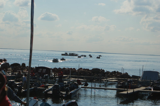 E8CB649B-4158-41C2-8E88-8D1508C8AA9E