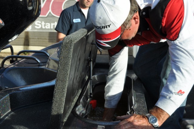 E8D71477-0DEF-4EA2-BB83-2D293A5944D2