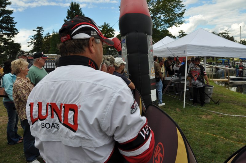 E93806F1-D101-4622-BF4D-3416A0AE4055