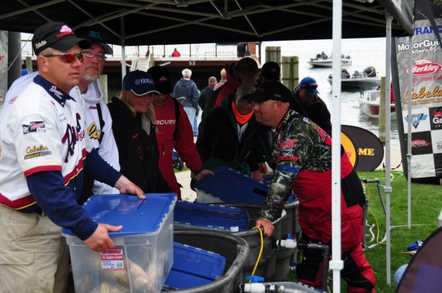 E945E588-F710-4656-8DC2-3DCE45160AB9