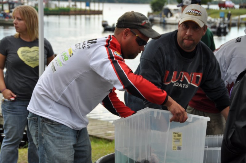 E9541866-53E5-4B2A-A7B5-30803F35D11C