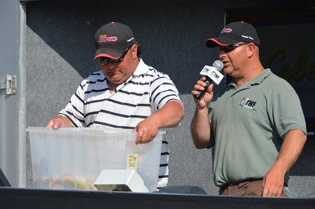 E964AF73-8CE6-4908-BA29-377EA9A1E99E