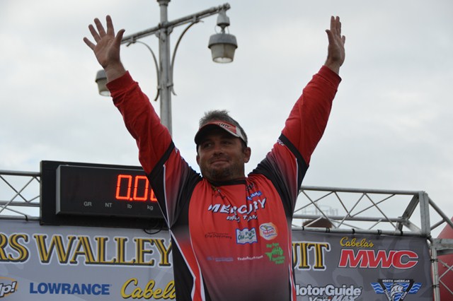 E96C9A97-96ED-4FFE-80AB-102251CF25BC