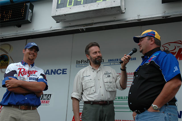 E977C30D-ECAF-4163-A10D-FB25342D6CF8