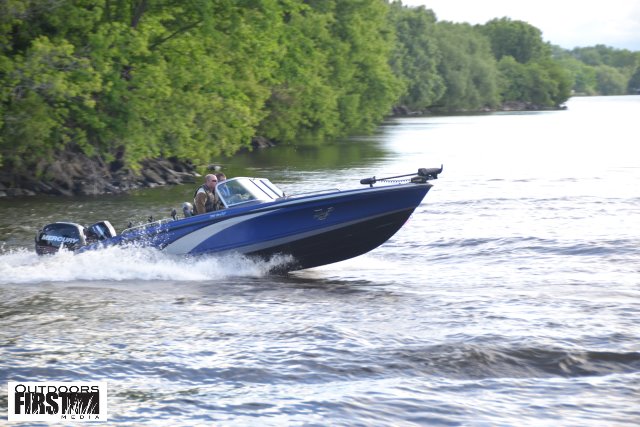 E978FAD7-9CE4-4C4B-90C7-7E7CEB7FE1C9