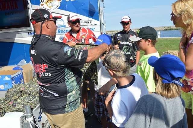 E9853E90-95F5-402E-9DE9-95F9375C728D