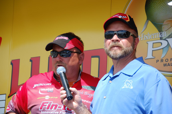 E9903212-BAF6-47A6-9677-884C4FD2F220