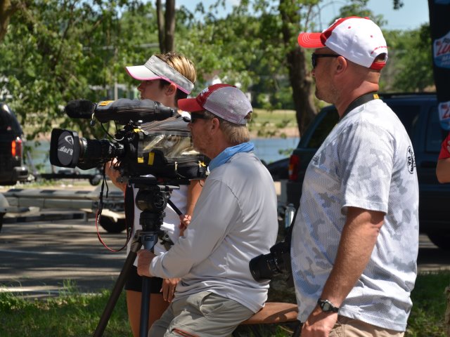 E9C09F1E-EA72-430B-B454-C25D44355FD2