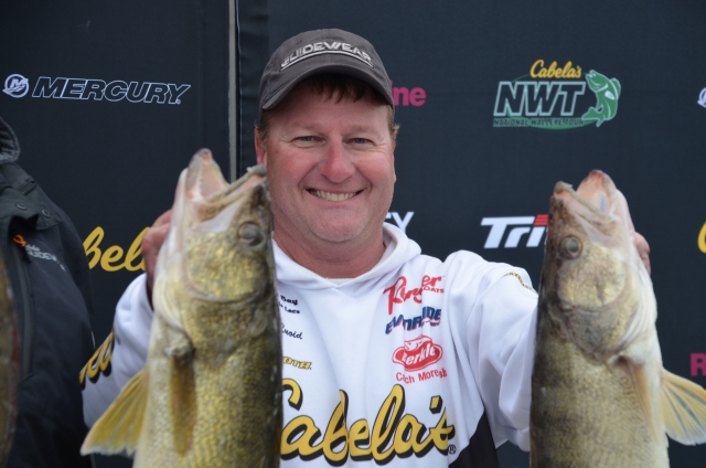 E9C30926-771A-4E68-B9A8-38948DAF9095