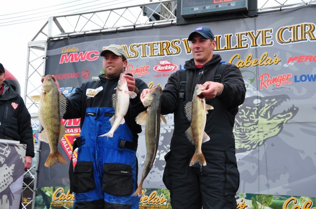 E9F5EE9A-8ADD-4B7E-93CD-DE558112D7E9